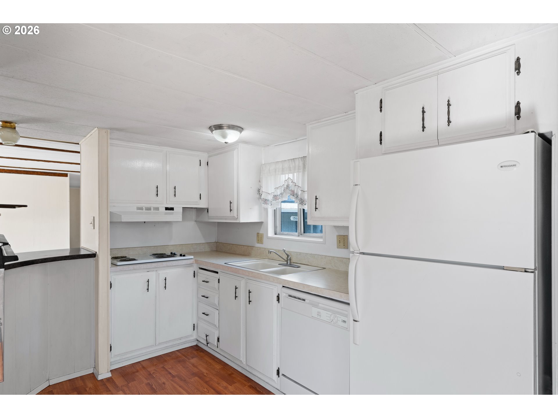 1566 Laura Street Springfield, OR 97477 - Photo 13 of 37