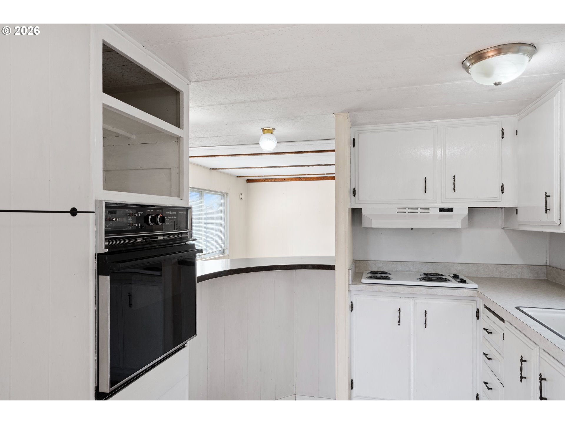 1566 Laura Street Springfield, OR 97477 - Photo 14 of 37