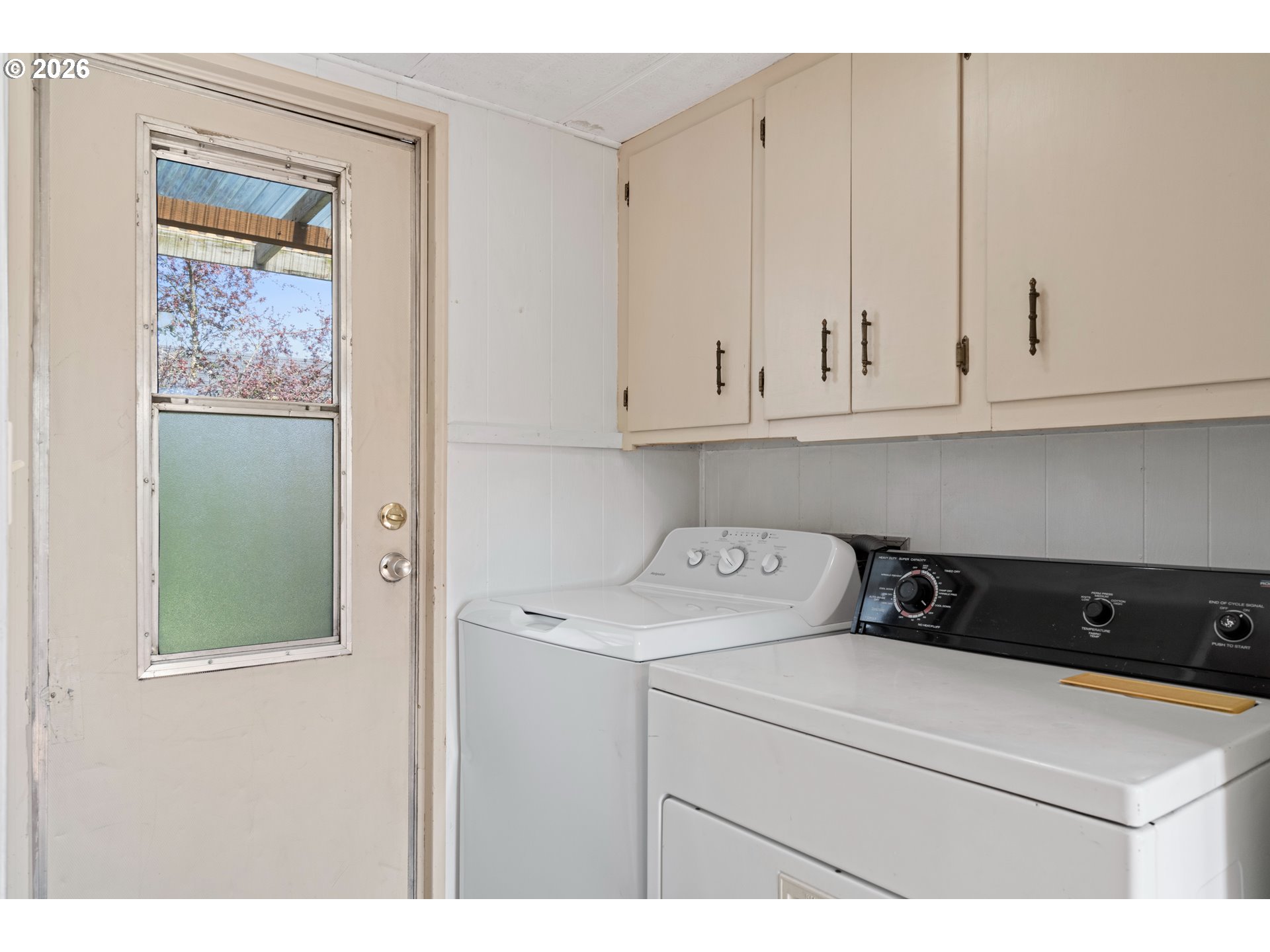 1566 Laura Street Springfield, OR 97477 - Photo 19 of 37