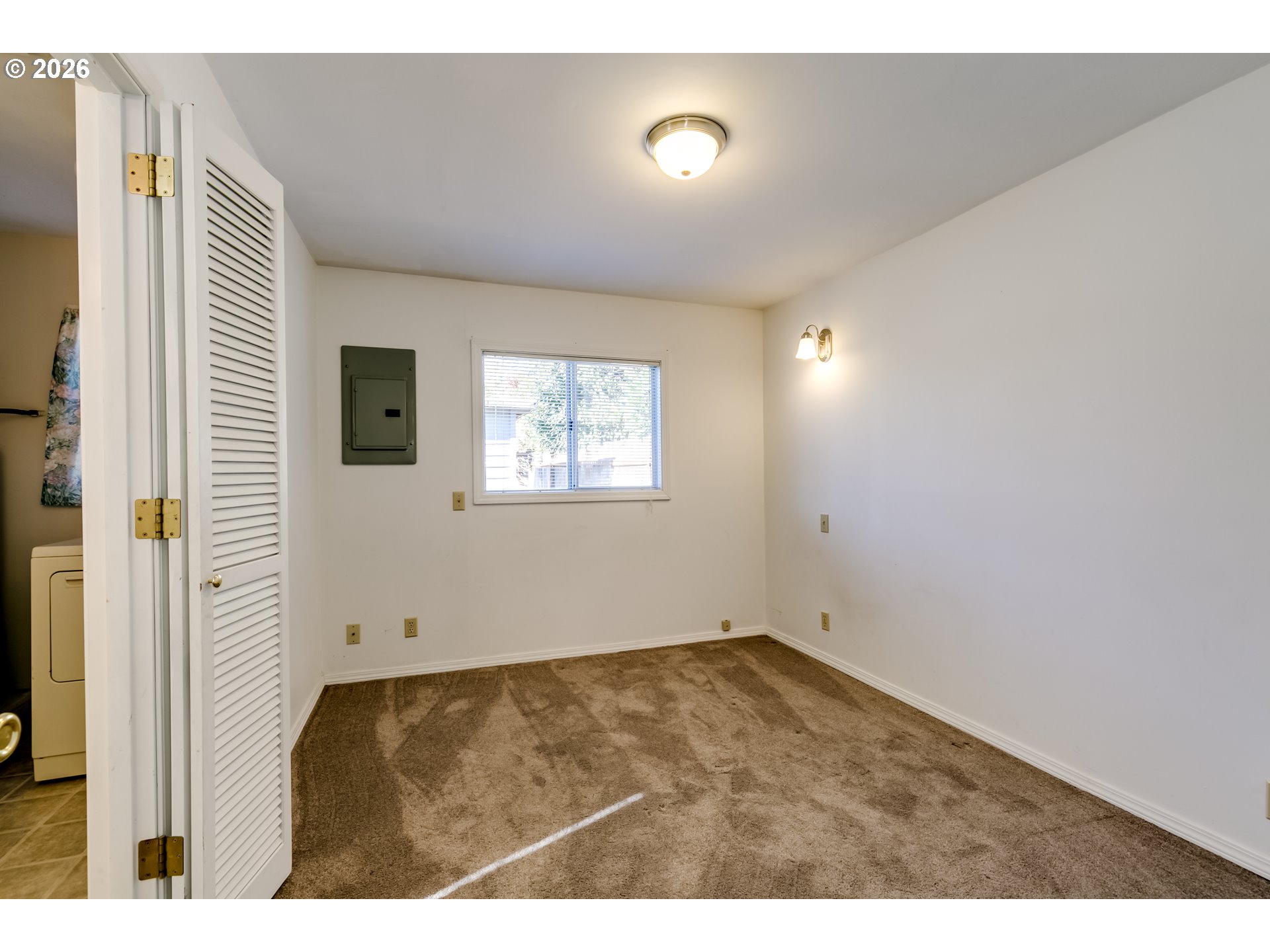 1566 Laura Street Springfield, OR 97477 - Photo 30 of 37