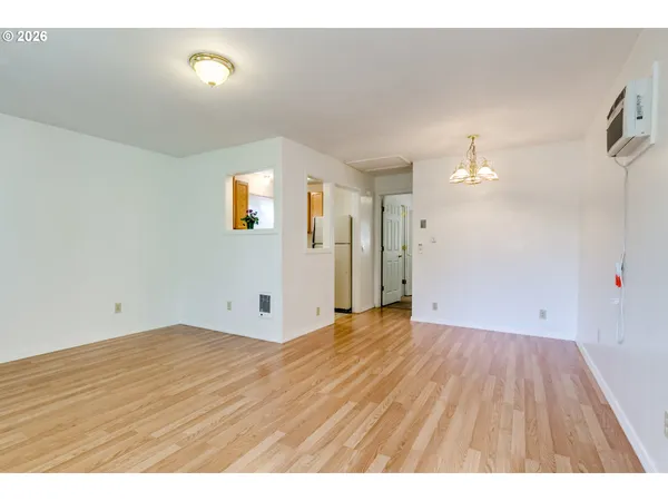 $299,900 | 1566 Laura Street, Springfield, OR 97477