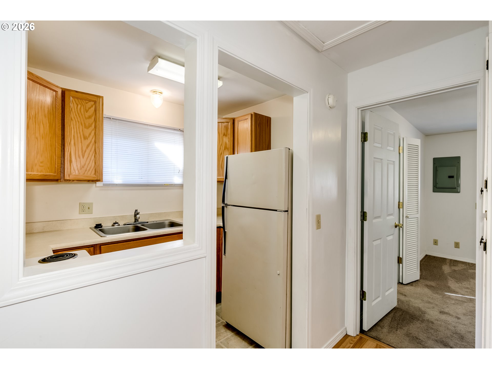 1566 Laura Street Springfield, OR 97477 - Photo 35 of 37