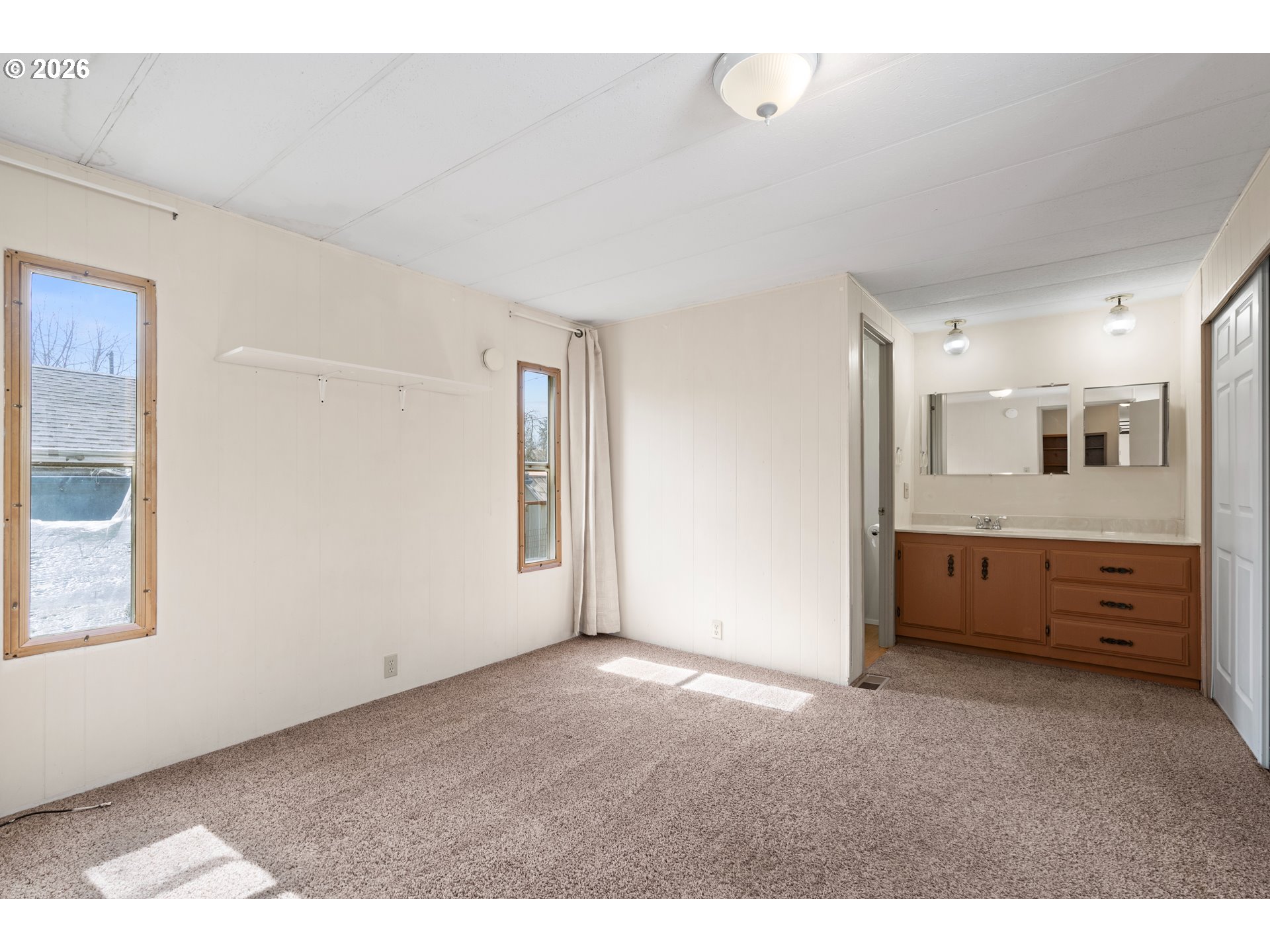 1566 Laura Street Springfield, OR 97477 - Photo 8 of 37