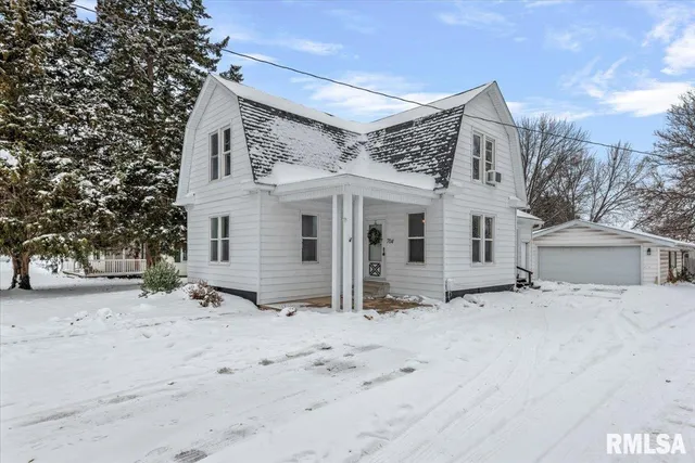 $164,900 | 704 East Gibson Street, New Berlin, IL 62670