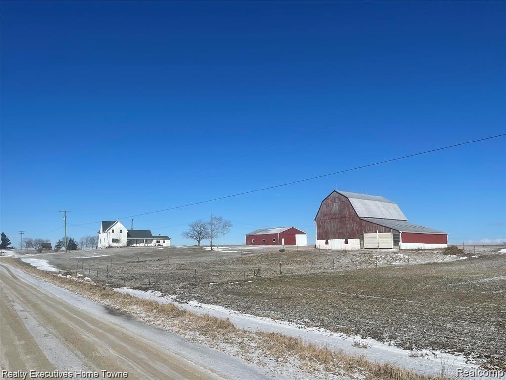 2714 Pringle Road Ubly, MI 48475 - Photo 2 of 2