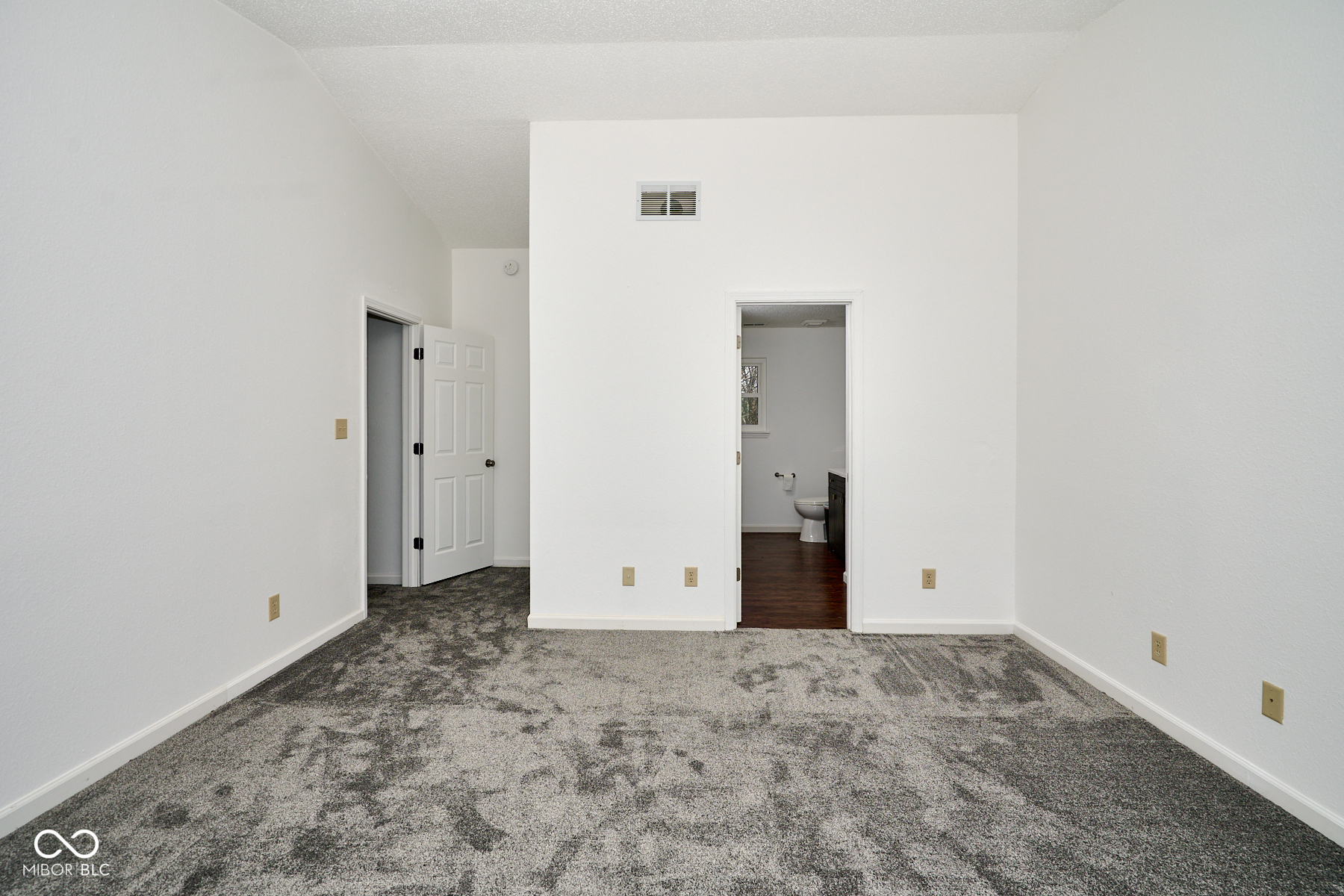 5424 Milhouse Road Indianapolis, IN 46221 - Photo 37 of 48 Gallery Image 37