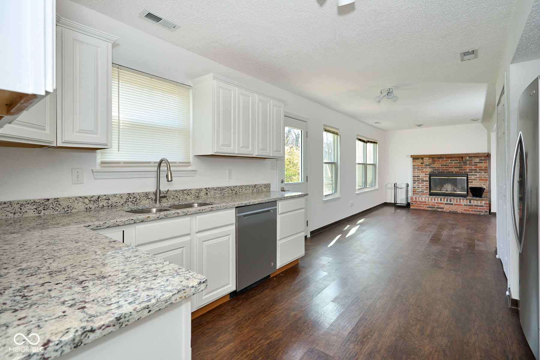 5424 Milhouse Road Indianapolis, IN 46221 - Photo 5 of 48 Gallery Image 5