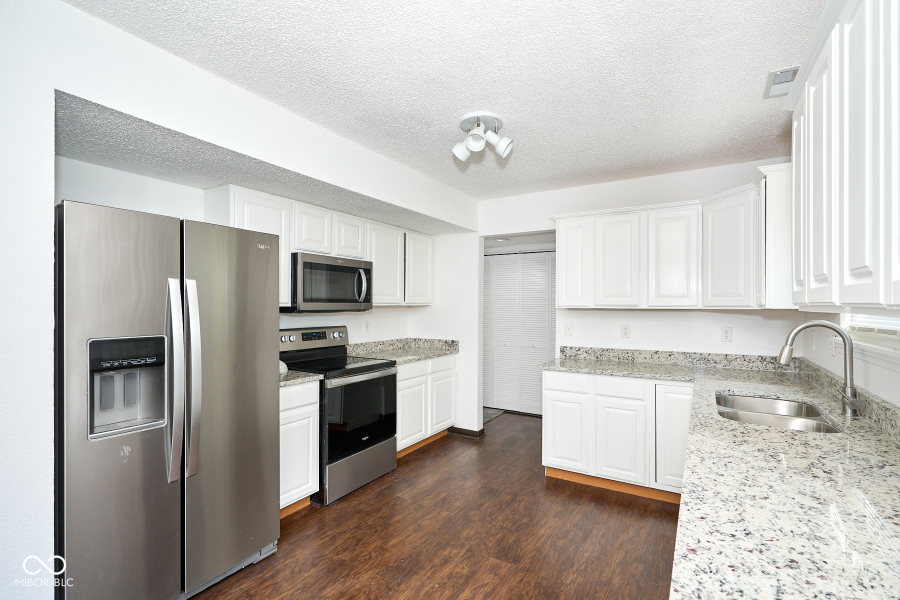 5424 Milhouse Road Indianapolis, IN 46221 - Photo 9 of 48 Gallery Image 9