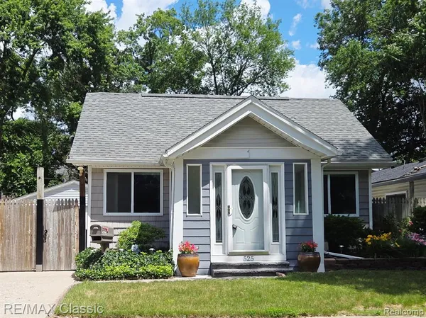 $380,000 | 525 East Lewiston Avenue, Ferndale, MI 48220