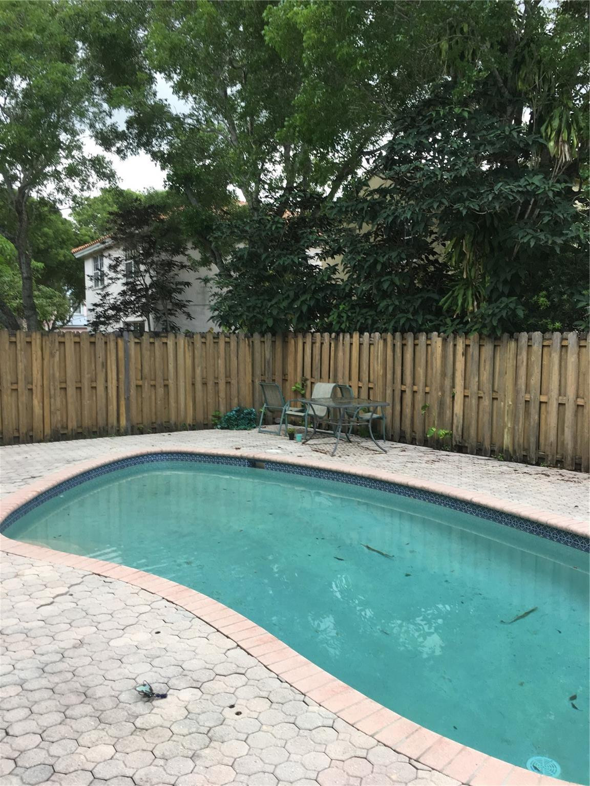 10763 Lenox Road Hollywood, FL 33026 - Photo 4 of 22 Photo 4
