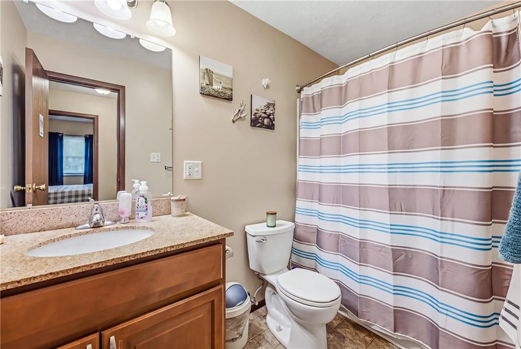7421 Sharon-Mercer Road Mercer, PA 16137 - Photo 17 of 50 APT 5 FULL BATH