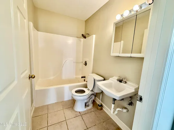 $1,175 | Undisclosed Address, Gautier, MS 39553