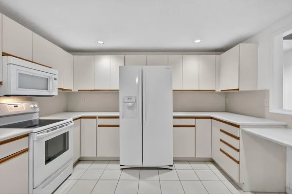 $355,000 | 6101 Southeast Landing Way, Unit 5, Stuart, FL 34997