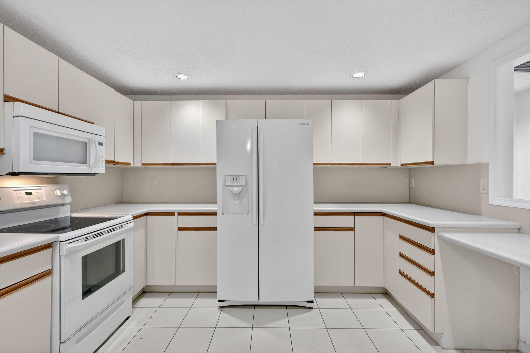 6101 Southeast Landing Way, Unit 5 Stuart, FL 34997 - Photo 11 of 40 14-web-or-mls-7R7A1674