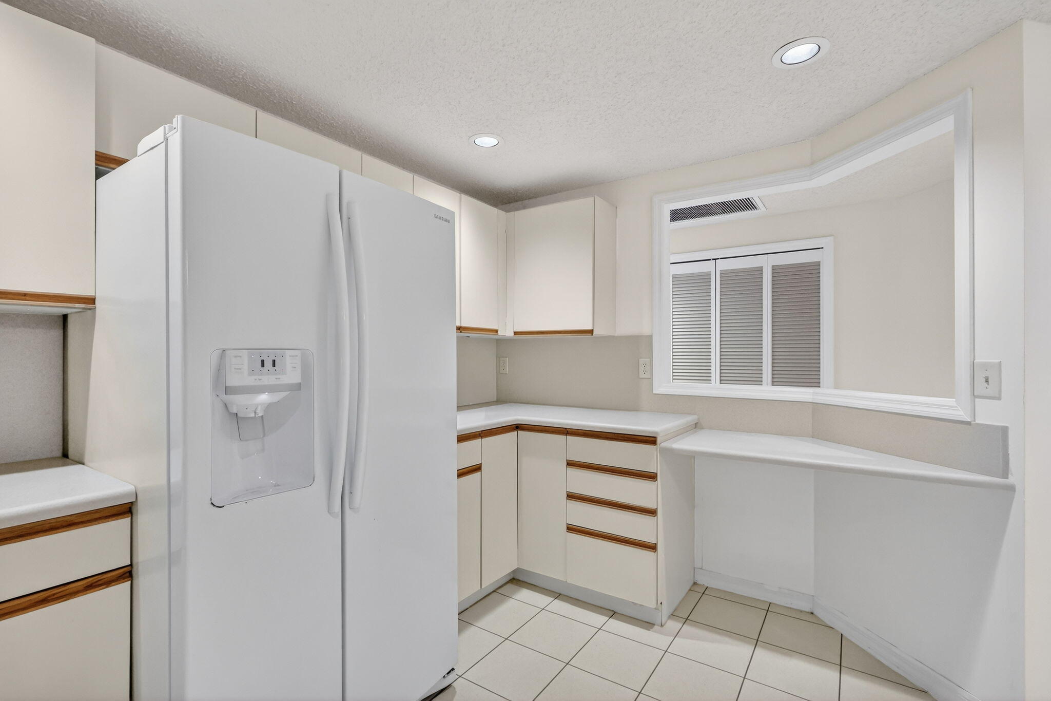 6101 Southeast Landing Way, Unit 5 Stuart, FL 34997 - Photo 12 of 40 16-web-or-mls-7R7A1683