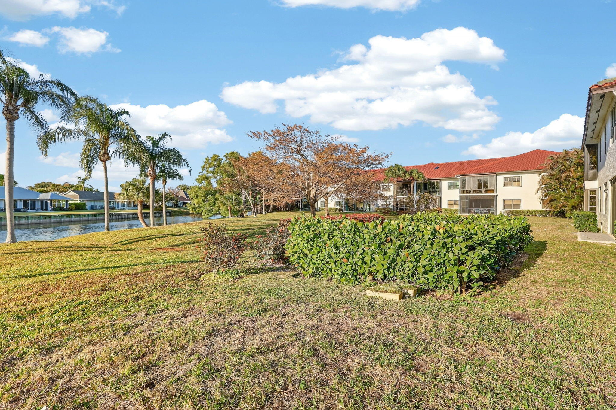 6101 Southeast Landing Way, Unit 5 Stuart, FL 34997 - Photo 29 of 40 37-web-or-mls-7R7A1825