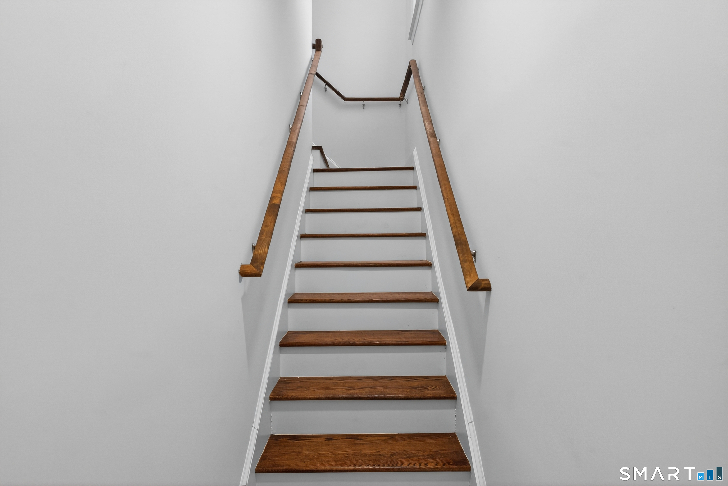 144 Cottage Street, Unit 3 Bridgeport, CT 06605 - Photo 9 of 12 a view of entryway