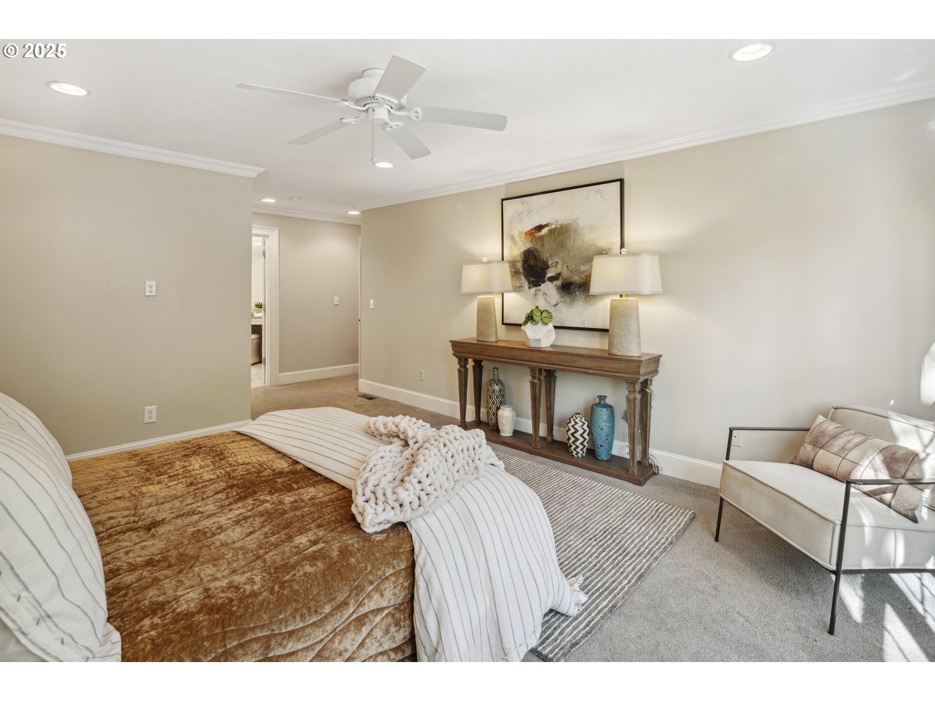 2757 Rivendell Road Lake Oswego, OR 97034 - Photo 26 of 46 Primary Bedroom
