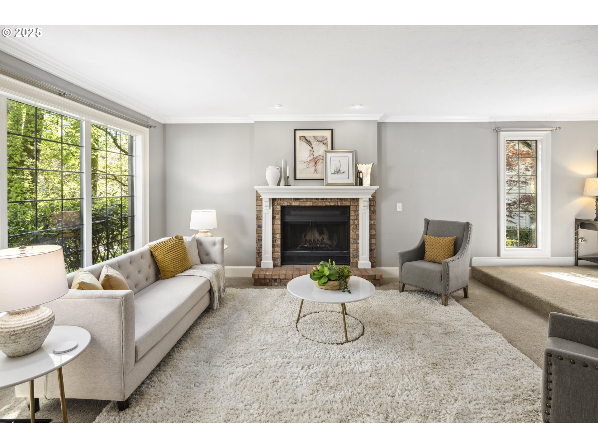 2757 Rivendell Road Lake Oswego, OR 97034 - Photo 6 of 46 Living Room