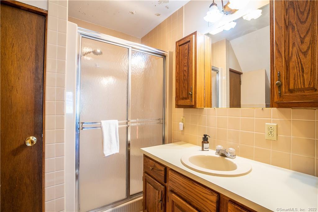 39 Winslow Road Cheshire, CT 06410 - Photo 28 of 39
