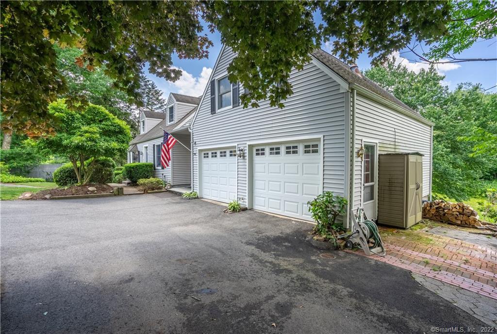 39 Winslow Road Cheshire, CT 06410 - Photo 3 of 39