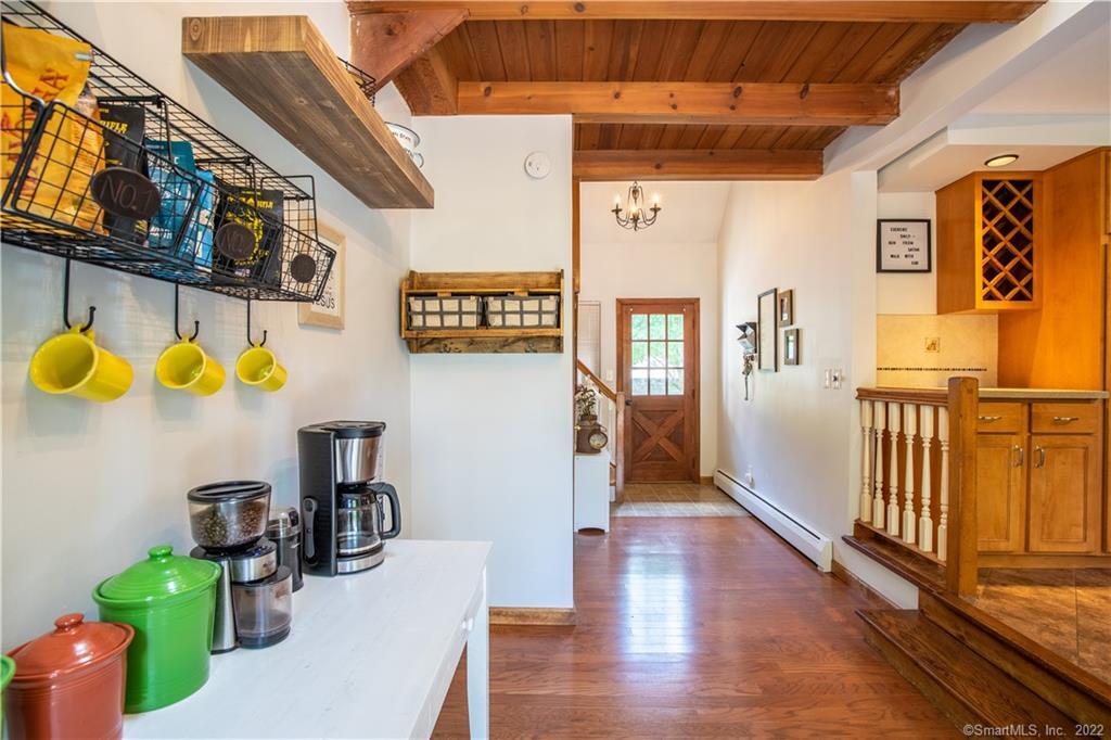 39 Winslow Road Cheshire, CT 06410 - Photo 5 of 39