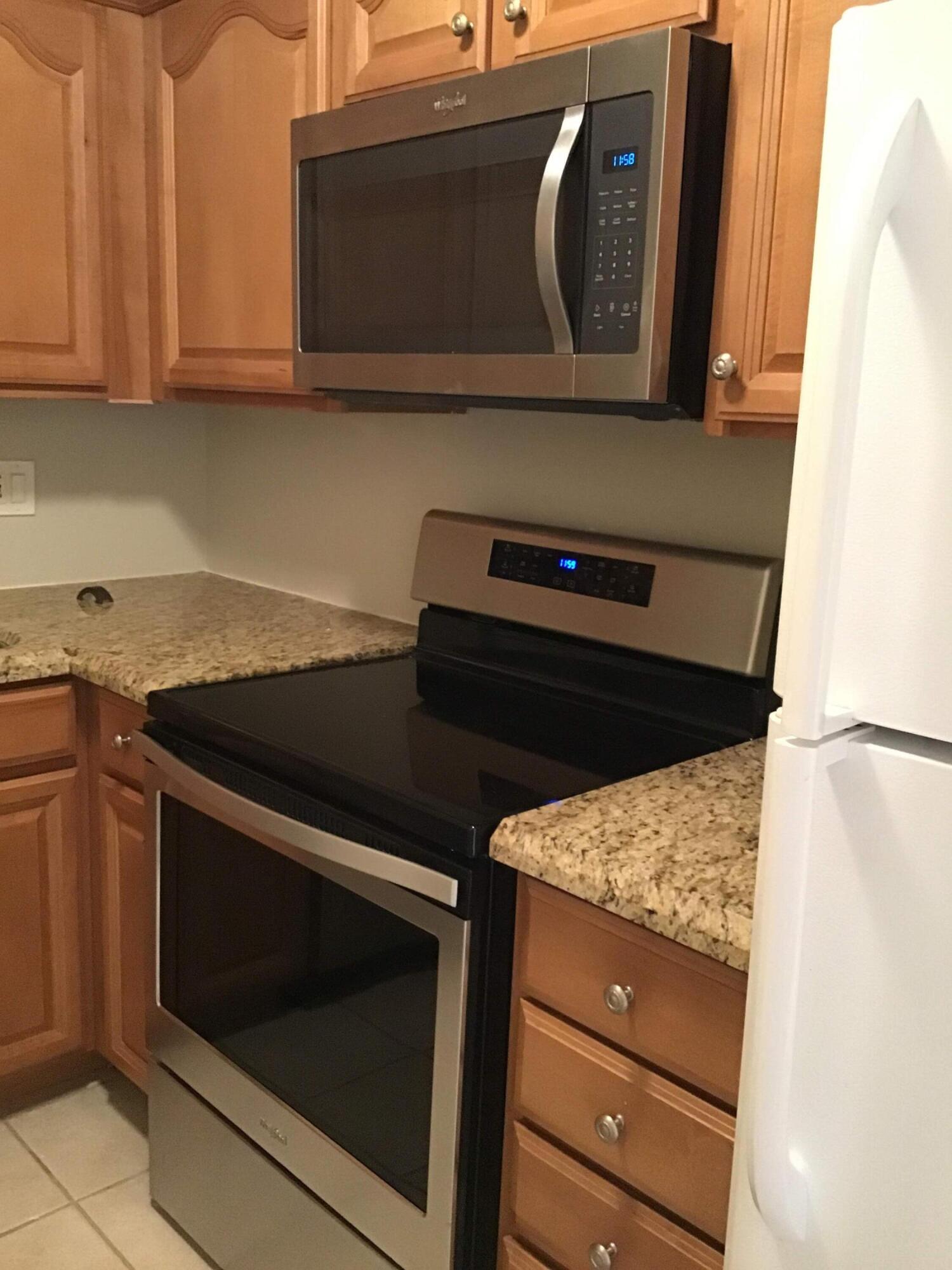 612 Northwest 13th Street, Unit 250 Boca Raton, FL 33486 - Photo 8 of 13 IMG_0146