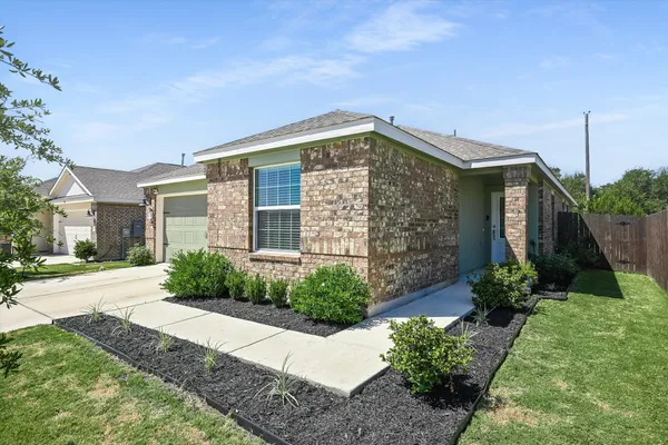 $2,350 | 1701 Chapel Ranch Road, Georgetown, TX 78628