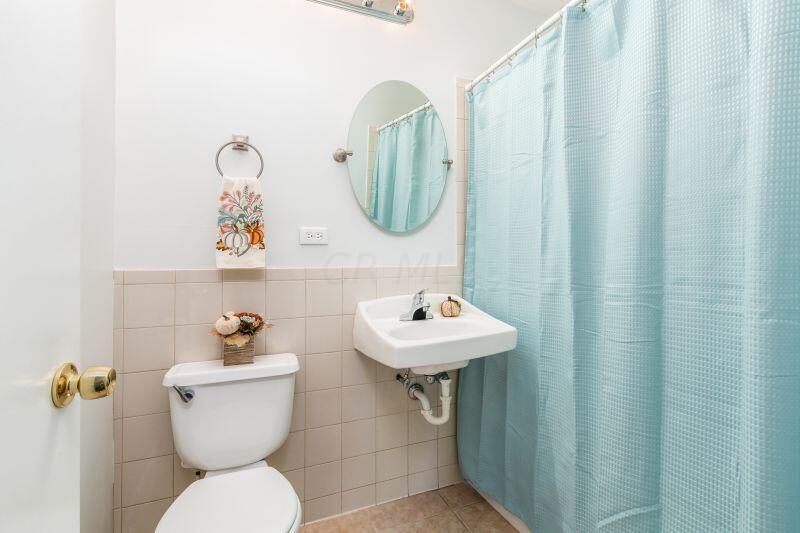 355 Flint Ridge Drive Columbus, OH 43230 - Photo 17 of 23 Bathroom - Hall