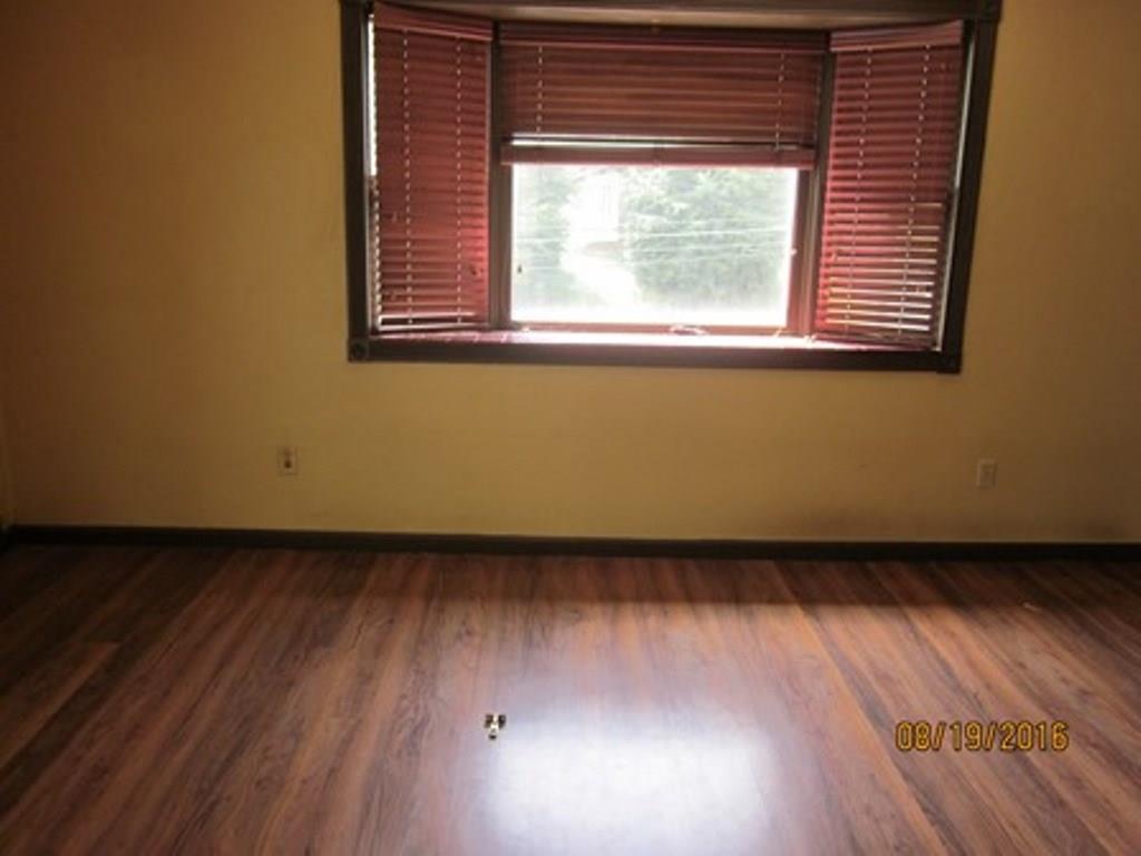 493 Irwin Run Road West Mifflin, PA 15122 - Photo 3 of 8 Gallery Image 3