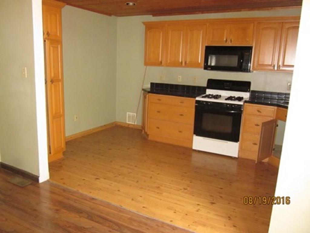 493 Irwin Run Road West Mifflin, PA 15122 - Photo 4 of 8 Gallery Image 4