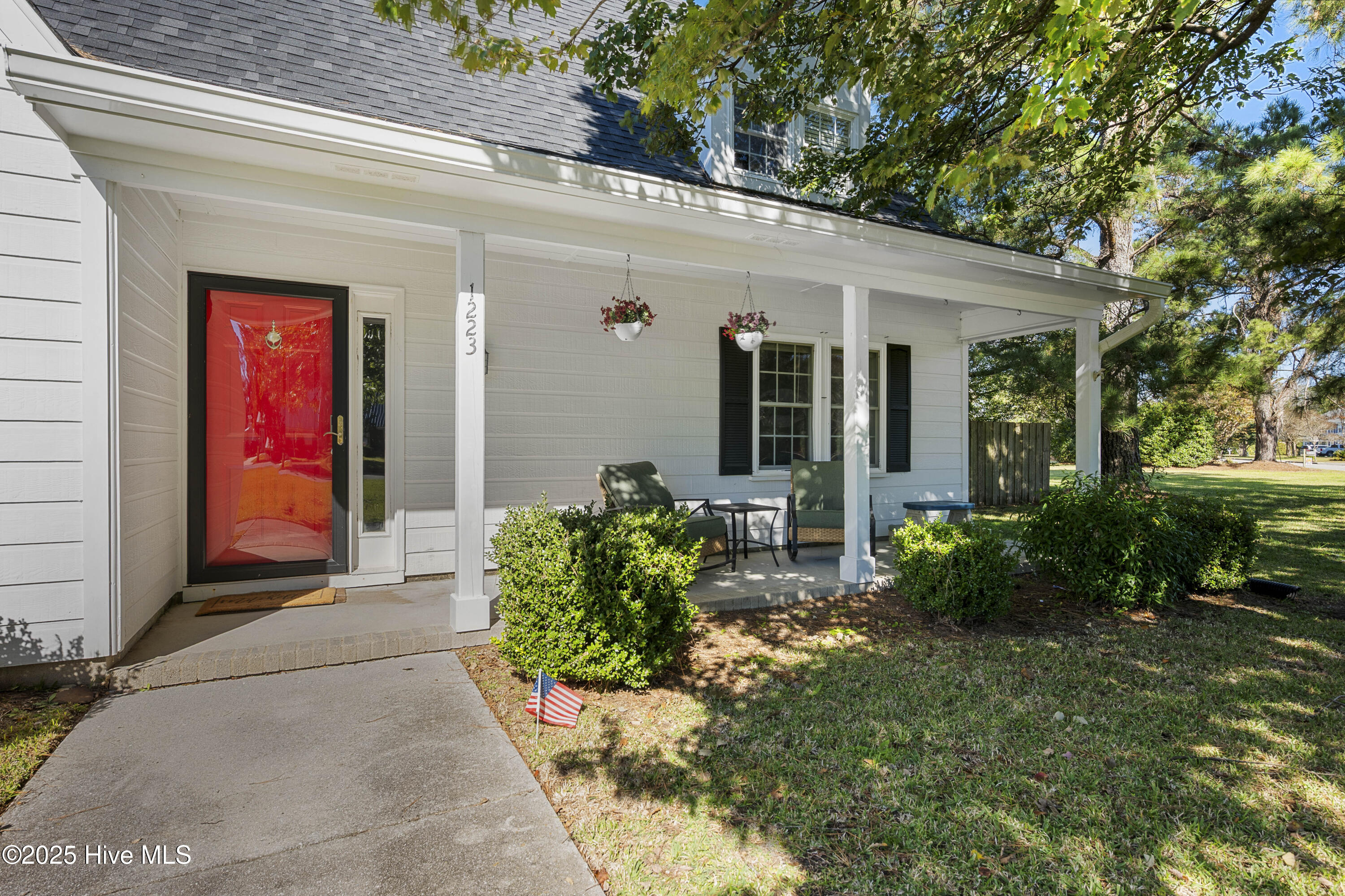 1223 Creek Road Morehead City, NC 28557 - Photo 8 of 63 1223RiverRd-11-5-25-008