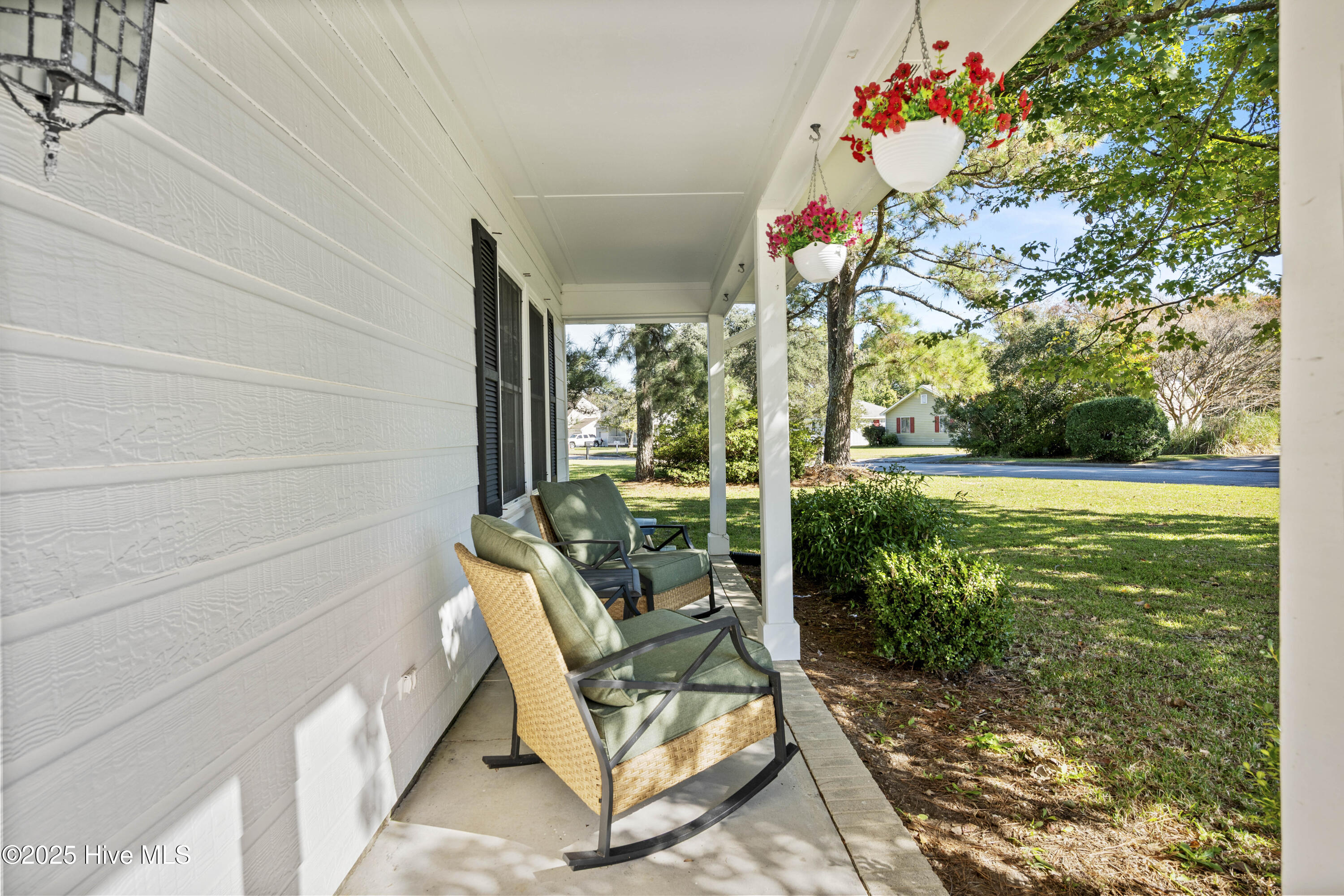 1223 Creek Road Morehead City, NC 28557 - Photo 9 of 63 1223RiverRd-11-5-25-009