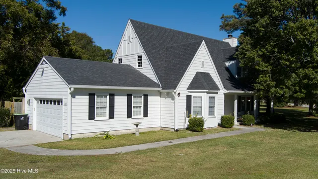 $390,000 | 1223 Creek Road, Morehead City, NC 28557