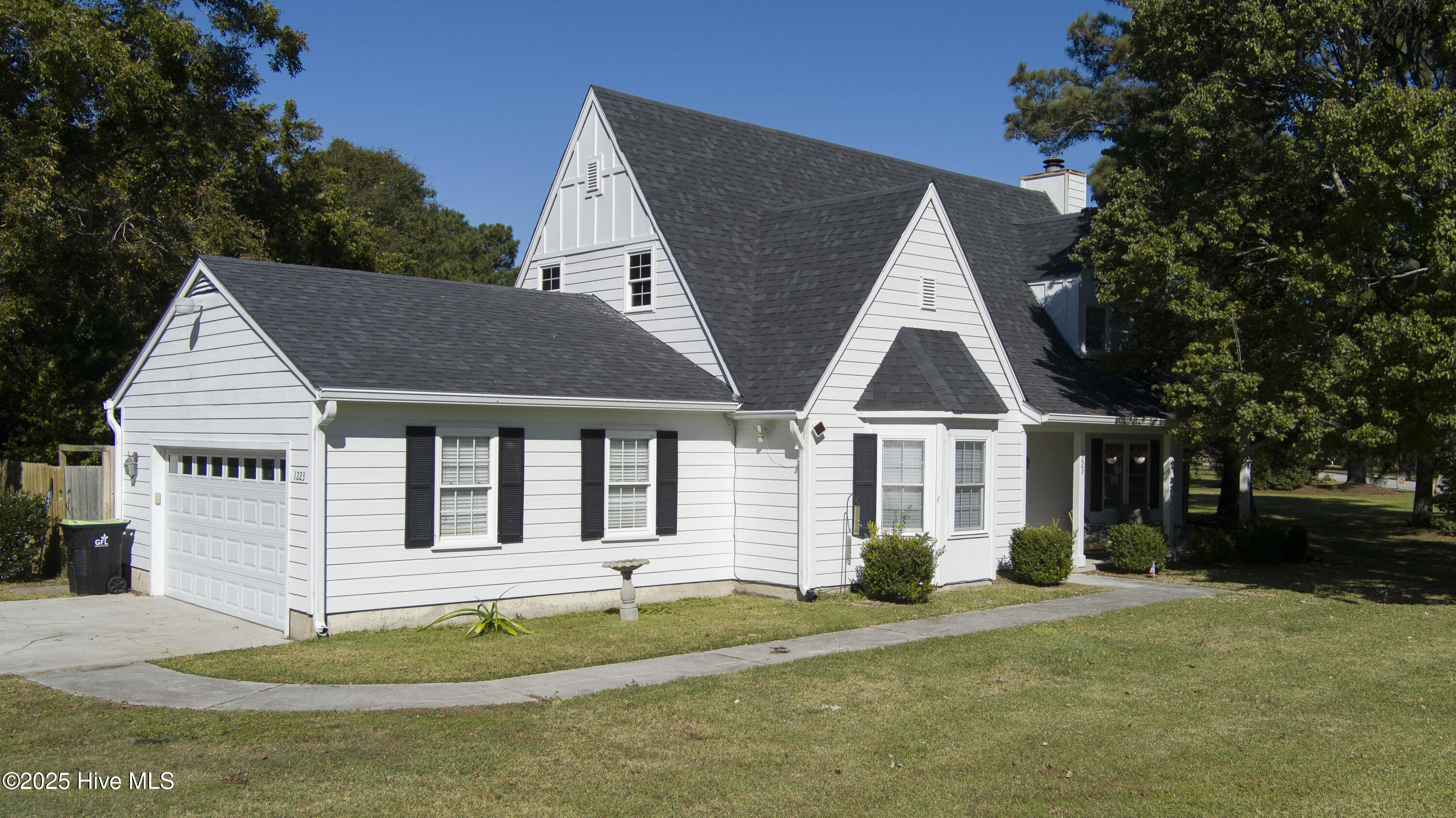 1223 Creek Road Morehead City, NC 28557 - Photo 6 of 63 1223RiverRd-11-5-25-004