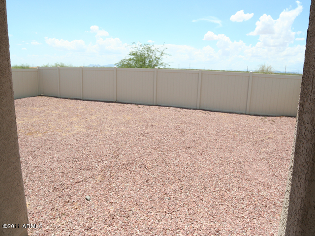 21233 East Treasure Road Red Rock, AZ 85145 - Photo 23 of 26 backyard