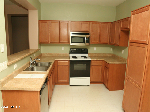 21233 East Treasure Road Red Rock, AZ 85145 - Photo 5 of 26 kitchen