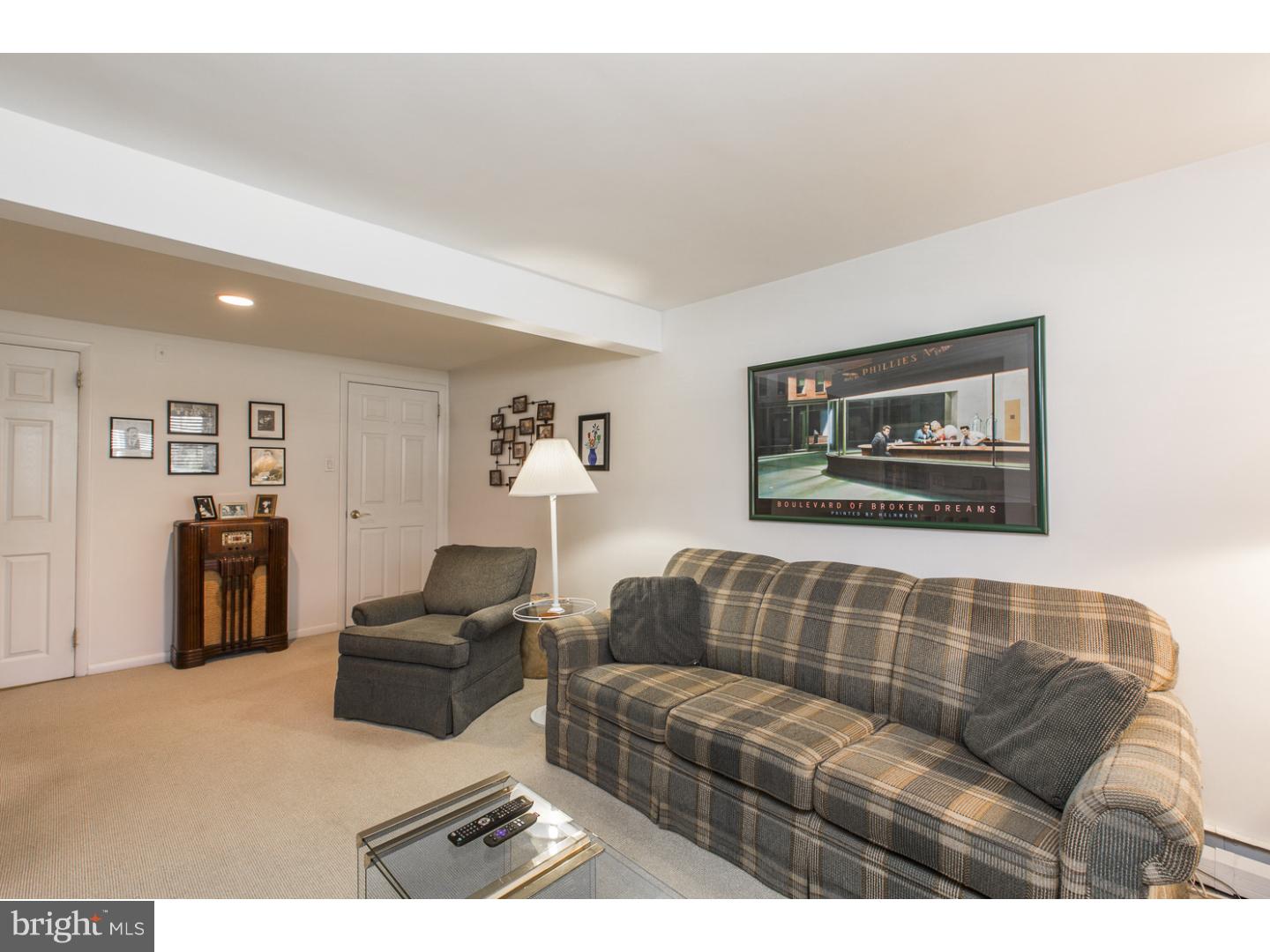 1038 Anna Road Huntingdon Valley, PA 19006 - Photo 11 of 25 Family Room