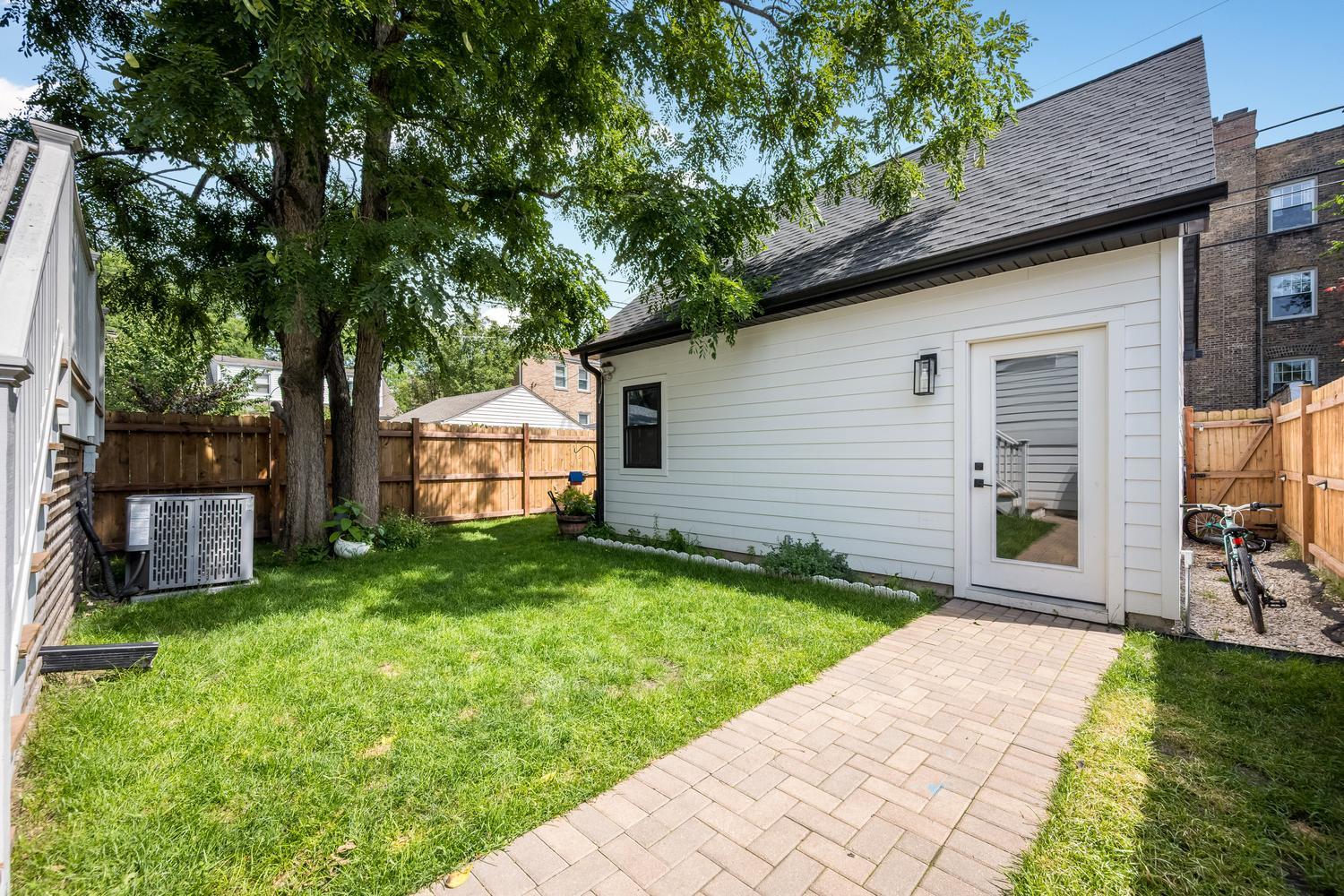 1612 Madison Street Evanston, IL 60202 - Photo 30 of 33