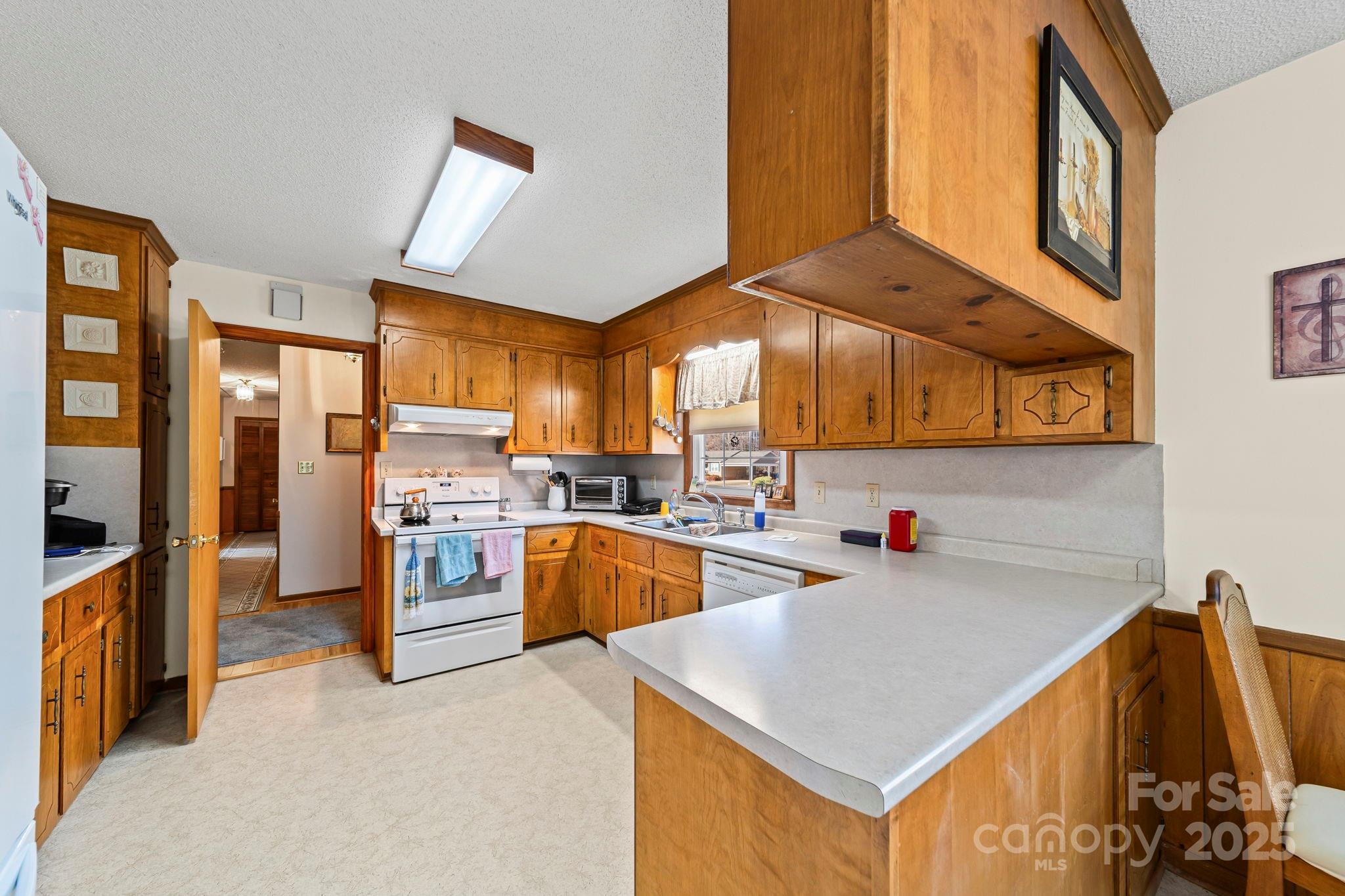 1068 Princeton Road Rock Hill, SC 29730 - Photo 6 of 35 Gallery Image 6