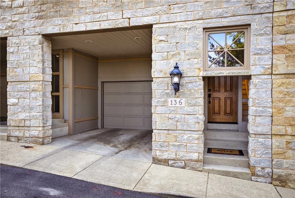 136 North Woodland Road Pittsburgh, PA 15232 - Photo 4 of 43 a view of front door of house with stairs