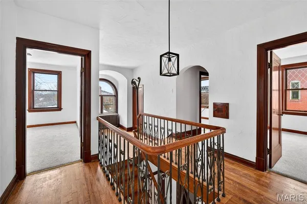 $499,900 | 6623 Leona Street, St. Louis, MO 63116