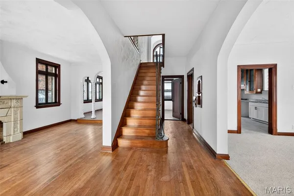 $499,900 | 6623 Leona Street, St. Louis, MO 63116