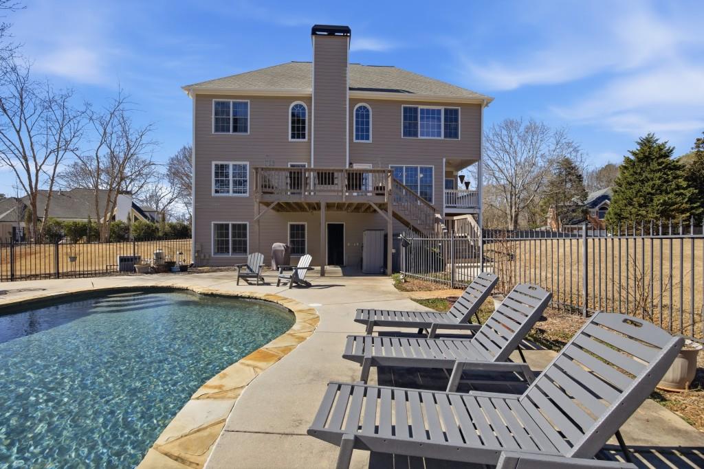 115 North Stone Close Milton, GA 30004 - Photo 3 of 57