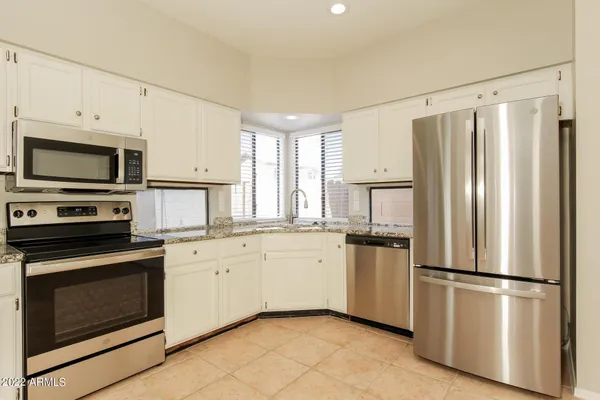 $2,295 | 876 North Terrace Road, Chandler, AZ 85226