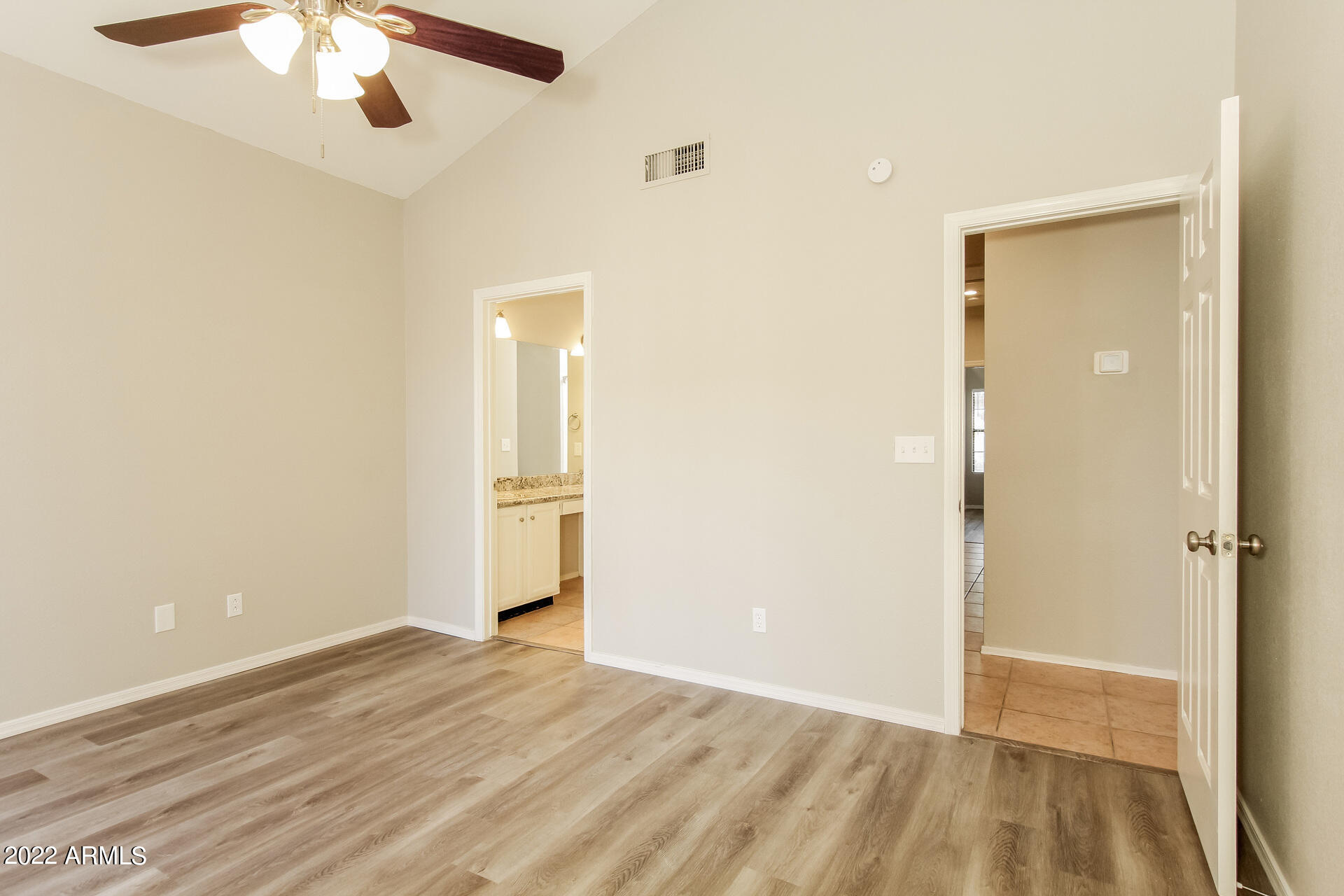 876 North Terrace Road Chandler, AZ 85226 - Photo 13 of 16 008-photo-main-bedroom-11776109