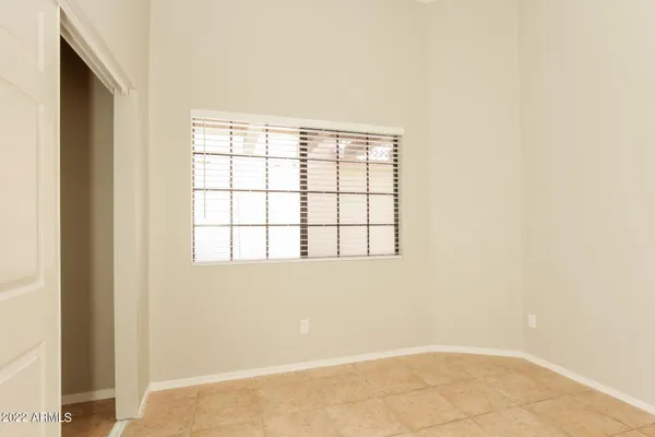 $2,305 | 876 North Terrace Road, Chandler, AZ 85226