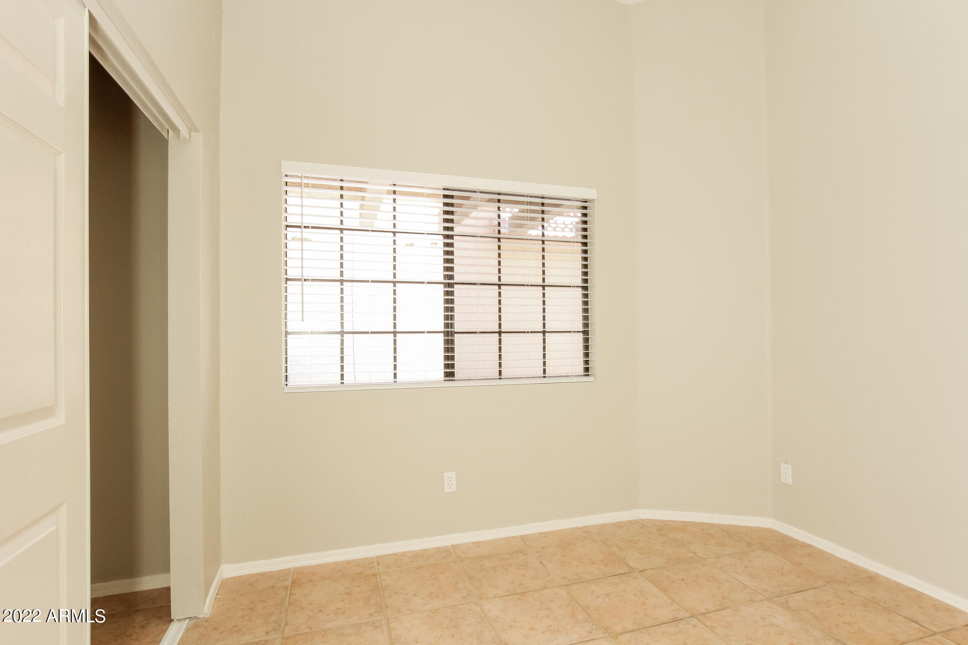 876 North Terrace Road Chandler, AZ 85226 - Photo 5 of 16 012-photo-bedroom-11776100