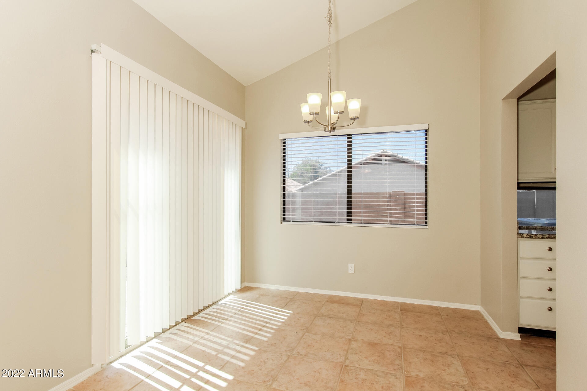 876 North Terrace Road Chandler, AZ 85226 - Photo 9 of 16 004-photo-dining-room-11776105