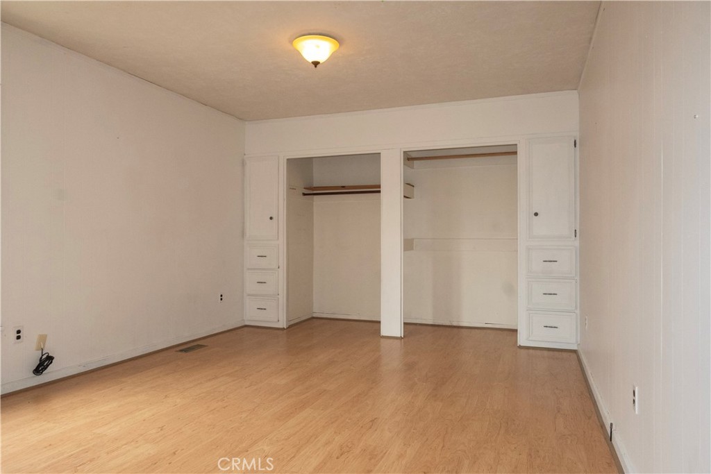 614 Lane Yreka, CA 96097 - Photo 16 of 39 an empty room with closet area